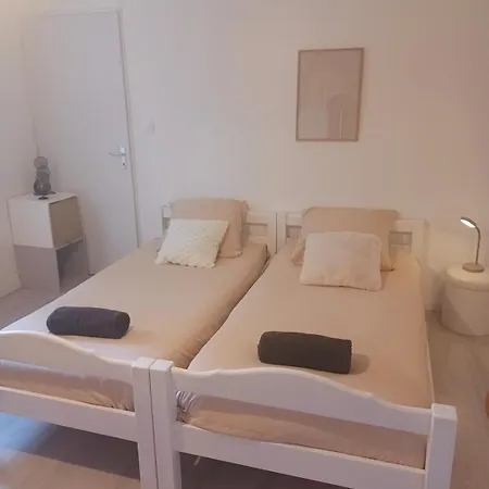 Calme Et Charme A La Campagne - Wendy Garrevaques