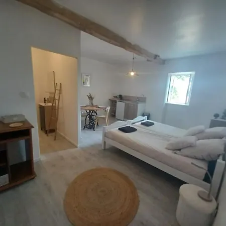 Calme Et Charme A La Campagne - Wendy *