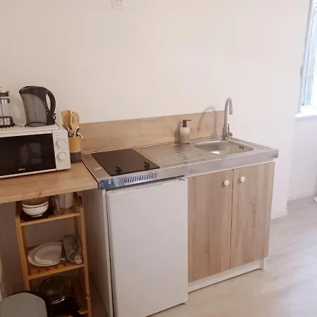 Calme Et Charme A La Campagne - Wendy Garrevaques