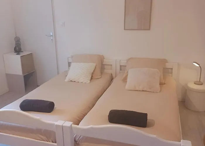 Calme Et Charme A La Campagne - Wendy Garrevaques