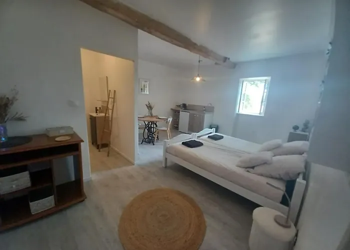 Calme Et Charme A La Campagne - Wendy *